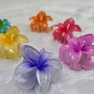 Small floral claw clip