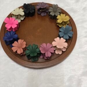 Small matte sunflower claw clip