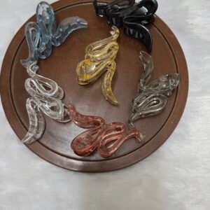 Big glossy snake-shaped claw clip