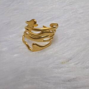 Anti tarnish wave form ring