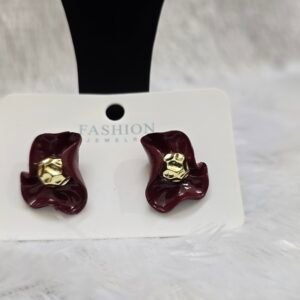 Floral stud earrings