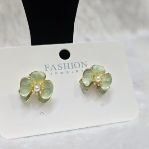 Green clover stud earrings