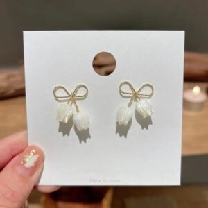 Bow floral stud earrings