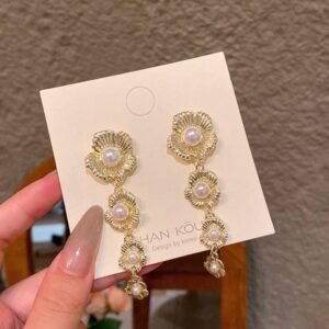 Retro silver metal sunflower drop earrings