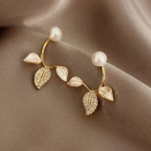Pearl leaf shaped stud