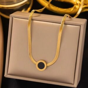 Anti tarnish roman dial pendant necklace