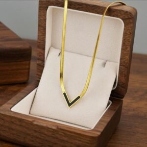 V shaped pendant anti tarnish necklace