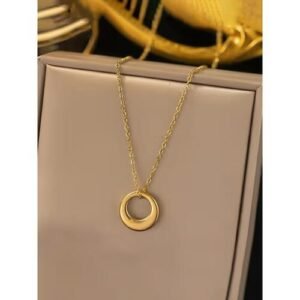 Anti tarnish circular pendant