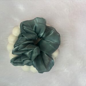 Big organza scrunchie