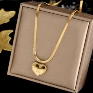 Anti tarnish heart chain